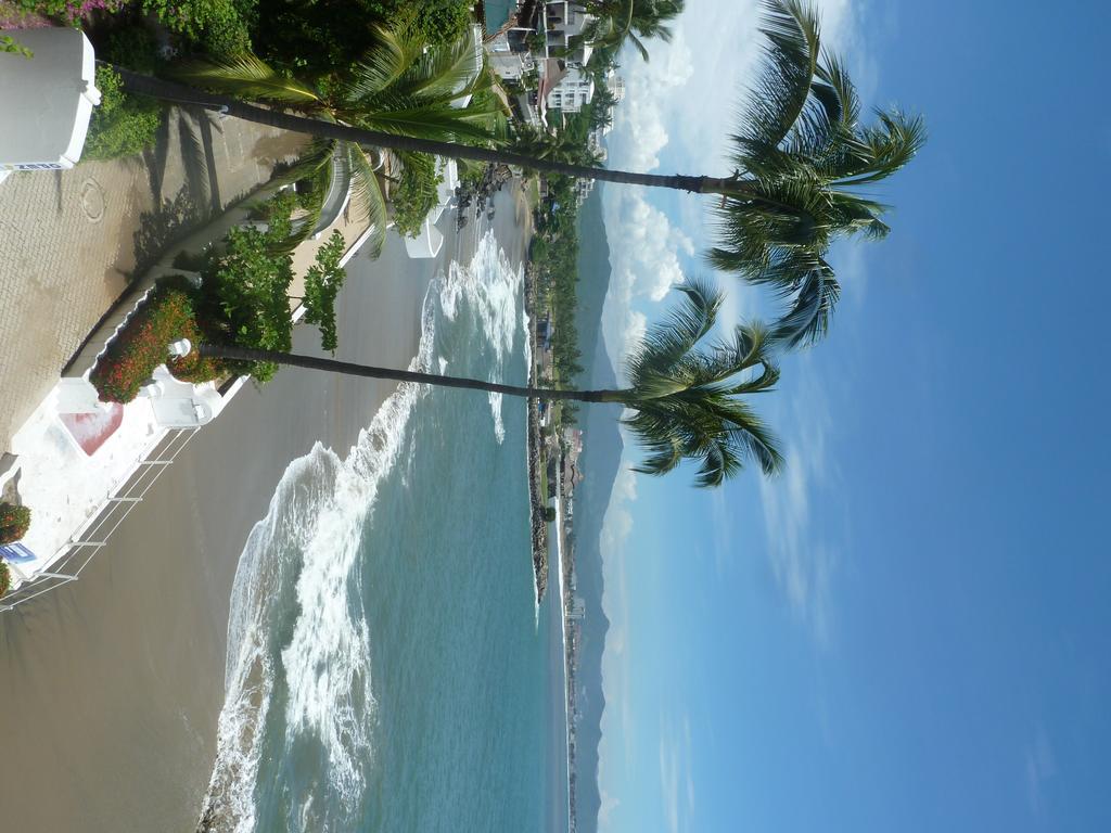 Dolphin Cove Inn Manzanillo Exteriör bild