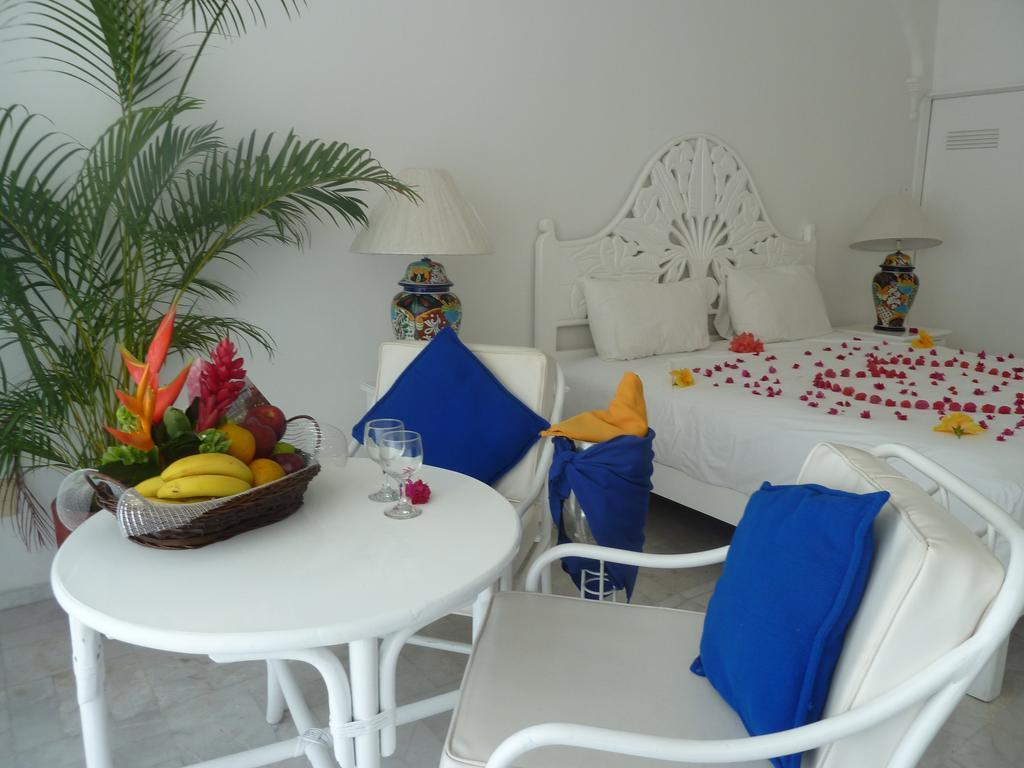 Dolphin Cove Inn Manzanillo Exteriör bild
