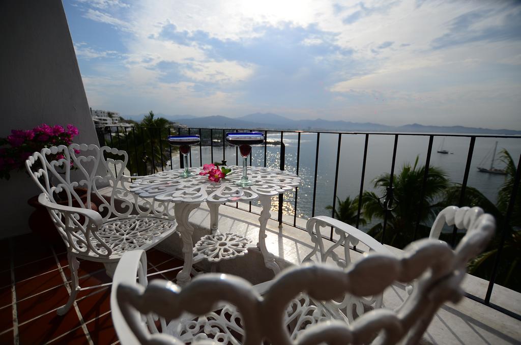 Dolphin Cove Inn Manzanillo Exteriör bild