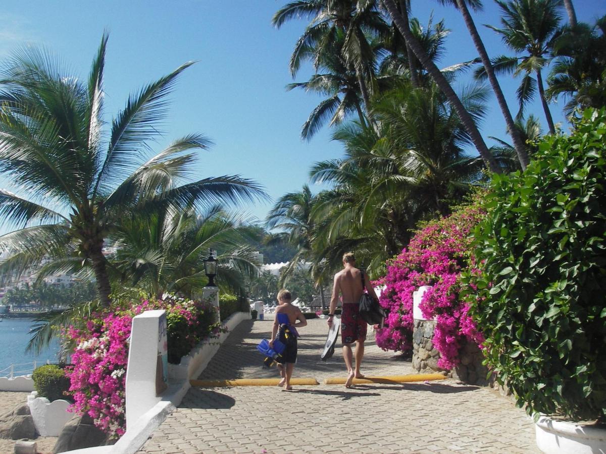 Dolphin Cove Inn Manzanillo Exteriör bild